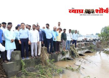 जामनेर तालुक्यात अतिवृष्टीमुळे पूरग्रस्त भागाची पाहणी