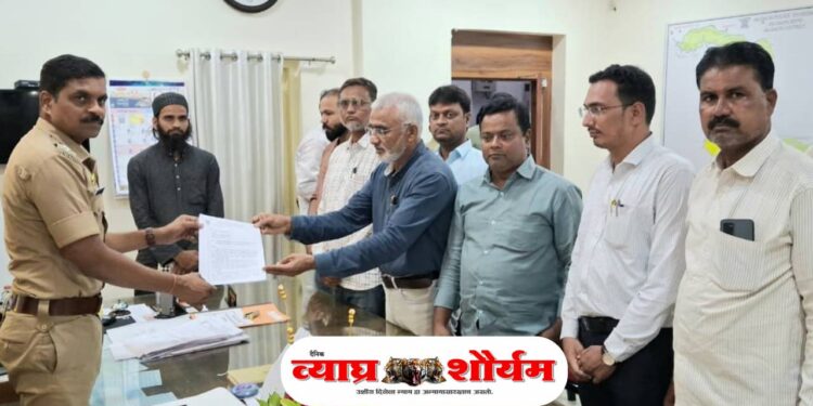 भडकाऊ बॅनर काढले, पण दोषी अजूनही मोकाट