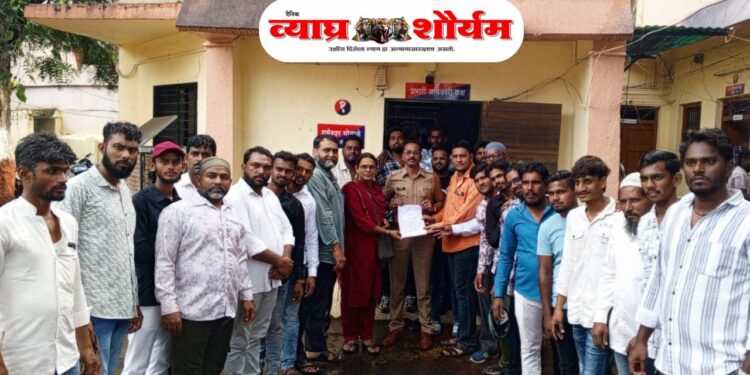 पाडळसे येथील ईदगाहचे संरक्षण खांब तोडले – धार्मिक तेढ निर्माण करण्याचा प्रयत्न?