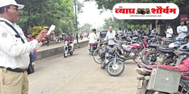 अमळनेर-धुळे रस्त्यावर अवैध पार्किंगमुळे रहदारीला अडथळा; नागरिक संतप्त