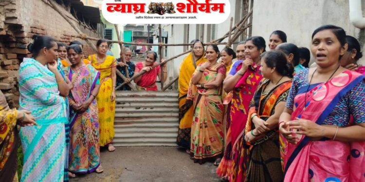 खिर्डी बु! येथे महिलांचा संताप उसळला