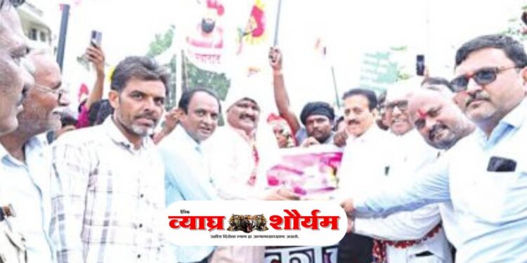 एसटी आरक्षणासाठी जामनेरमध्ये बंजारा समाजाचा भव्य मोर्चा