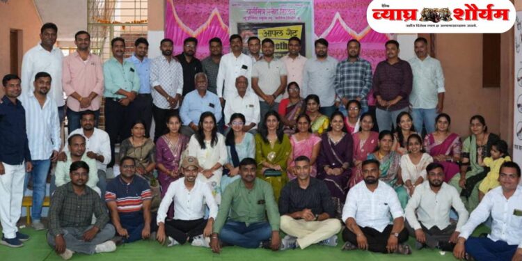 निंभोरा येथे माजी विद्यार्थ्यांचे १८ वर्षांनी स्नेहमेळावा
