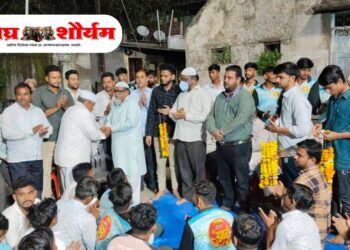 मानवतेचा आदर्श: यावलमध्ये दुर्गा उत्सव मंडळाचा पीडित परिवाराकडून सन्मान