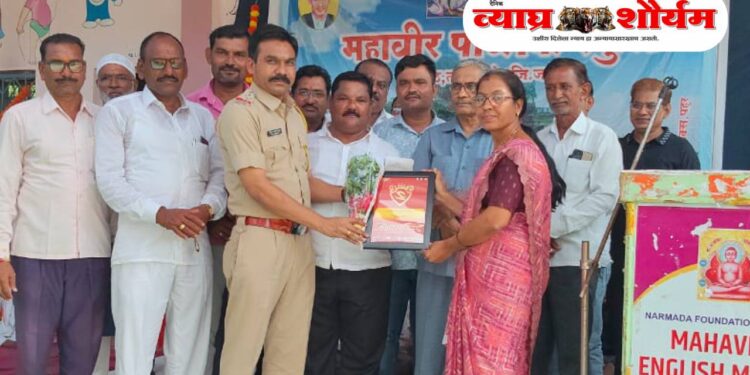 इंग्रजीवर प्रभुत्व मिळविण्यासाठी सातत्यपूर्ण सराव आवश्यक – एपीआय प्रमोद कठोरे