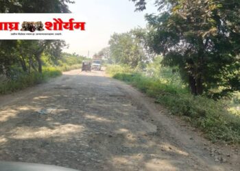 वड्री–परसाडे–सातोद रस्ता खड्डेमय!