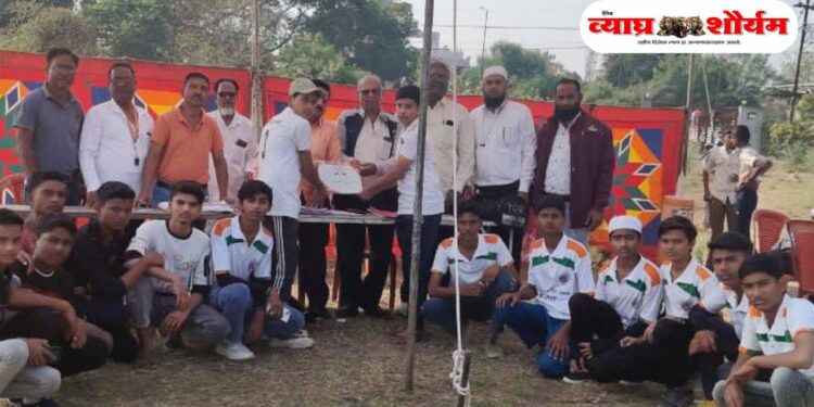 अँग्लो उर्दू हायस्कूल, रावेर येथील ५ मुलांची राज्यस्तरीय शूटिंग बॉल स्पर्धेसाठी निवड