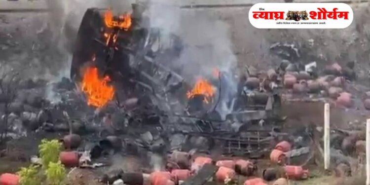 तमिळनाडूमध्ये भीषण स्फोट; सिलिंडर ट्रक उलटल्याने दोन किलोमीटरपर्यंत हादरला परिसर