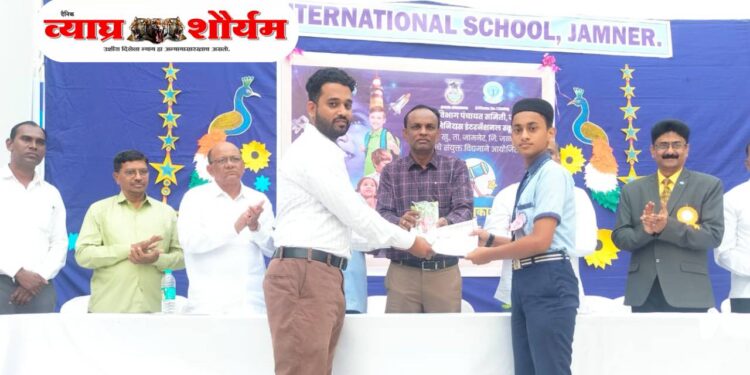 ५३ वे तालुकास्तरीय विज्ञान प्रदर्शन : ज़िकरा इंग्लिश मिडीयम स्कूलचा गौरवशाली यश