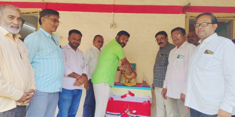 यावलमध्ये लोहपुरुष सरदार वल्लभभाई पटेल जयंतीनिमित्त अभिवादन