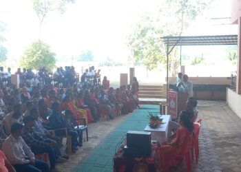 रावेर येथील मॉर्डन इंग्लिश स्कूल येथे विद्यार्थी पालक सभा उत्साहात पार पडले