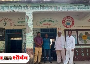 निंभोरा जि.प. उर्दू शाळेत चोरी