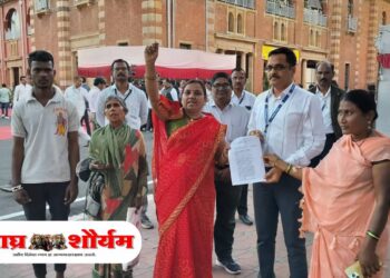 महाराष्ट्रात तात्काळ दारूबंदीच्या मागणीसाठी महिलांचा नागपूर अधिवेशनावर भव्य पदयात्रा मोर्चा